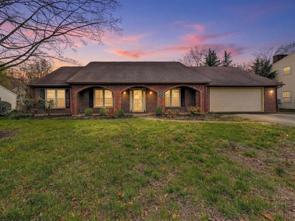 1660 Kingsmill DR, Salem, VA 24153