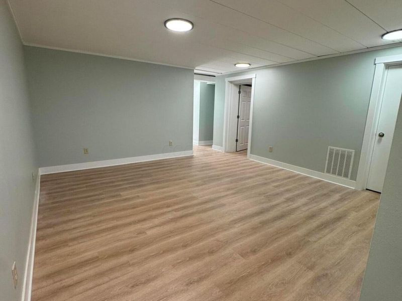 130 W Main Street , Newark, OH 43055 Photo 3