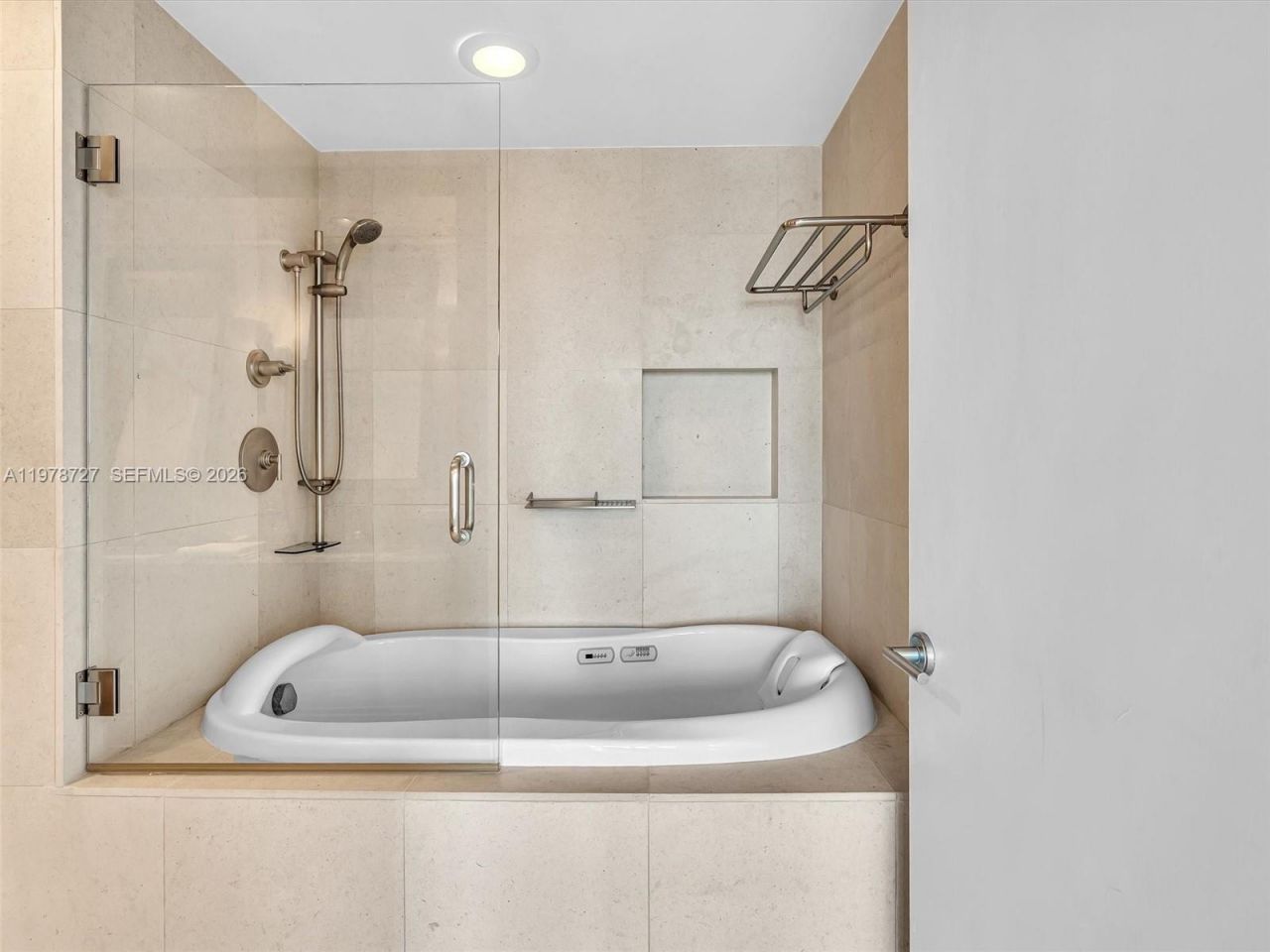 6899 Collins Ave , Unit 2109, Miami Beach, FL 33141 Photo