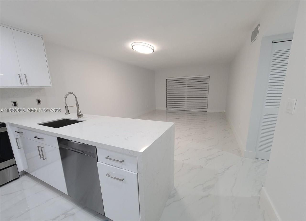 7703 Camino Real, Unit A-308, Miami, FL 33143 Photo
