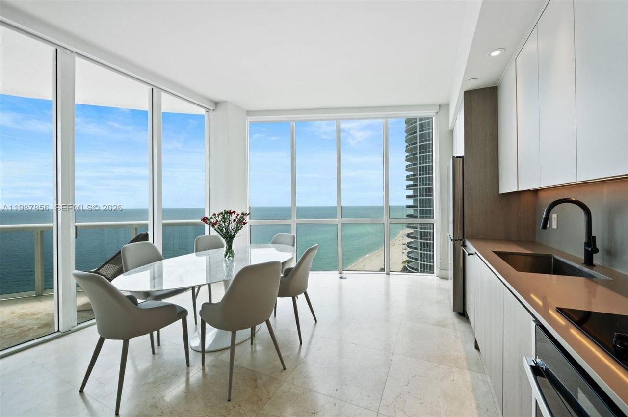 15901 Collins Ave , Unit 1801, Sunny Isles Beach, FL 33160 Photo