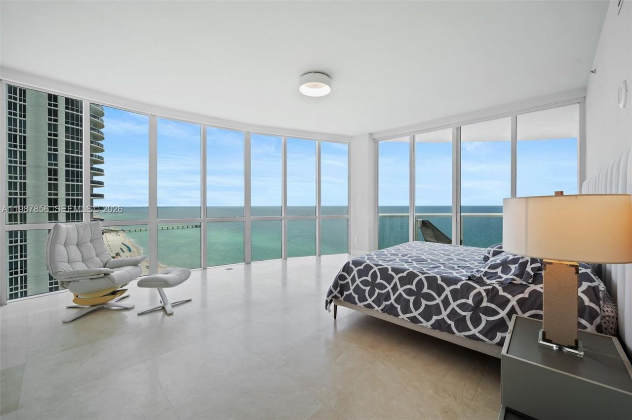 15901 Collins Ave , Unit 1801, Sunny Isles Beach, FL 33160 Photo