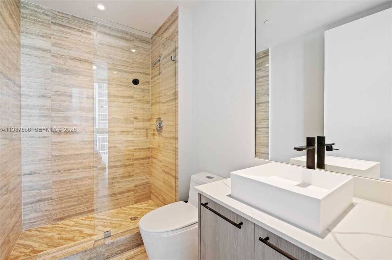 15901 Collins Ave , Unit 1801, Sunny Isles Beach, FL 33160 Photo