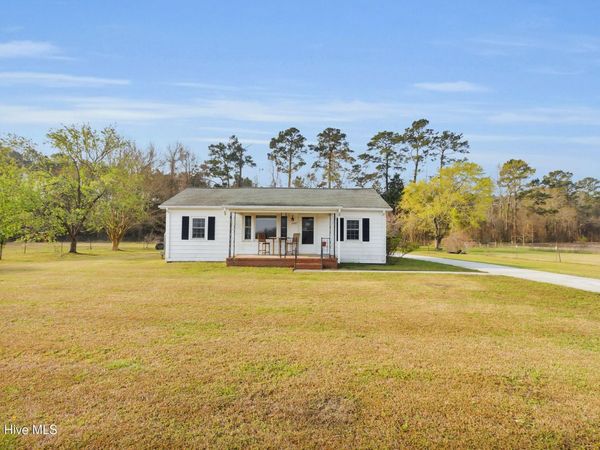 2457 White Oak River Road , Maysville, NC 28555