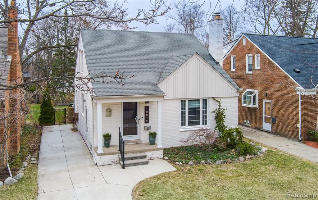 10846 Hart Avenue, Huntington Woods, MI 48070 Main Photo