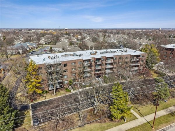 300 E Dundee Road, Unit 310, Buffalo Grove, IL 60089