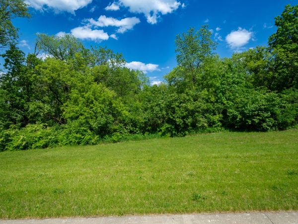 7373 English Oak Lane , Spring Grove, IL 60081