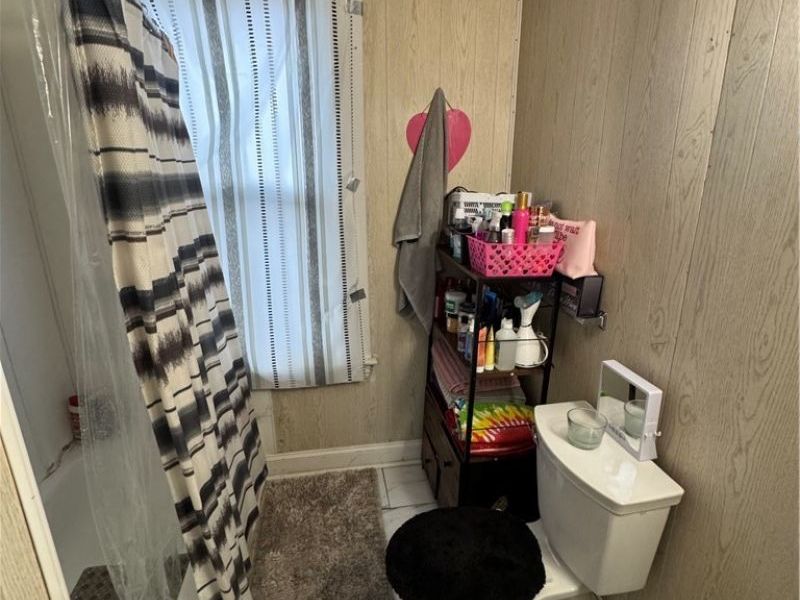 1427 E 51st Street, Cleveland, OH 44103 Photo 4