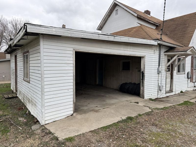 317 N Elm Street, Bellefontaine, OH 43311 Photo 3