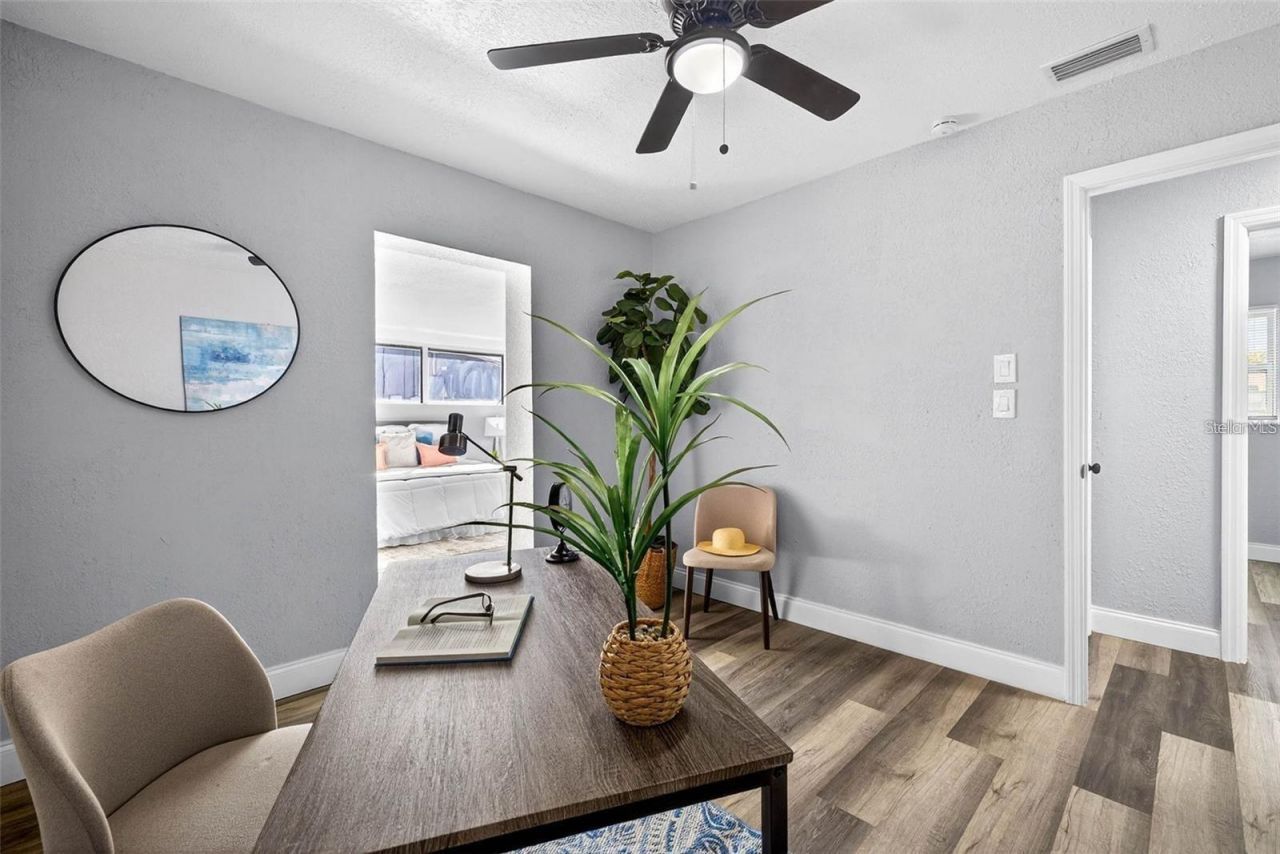 6965 21st Street N, Saint Petersburg, FL 33702 Photo