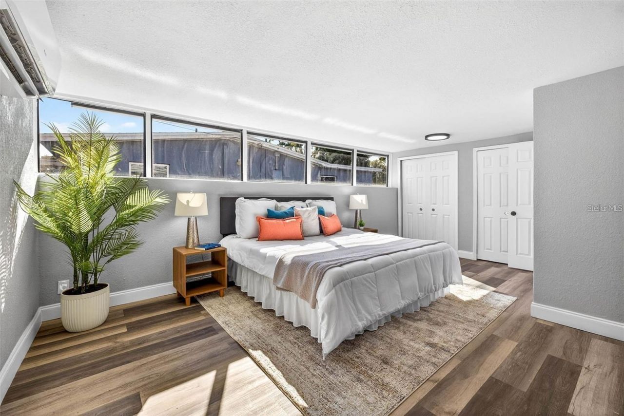 6965 21st Street N, Saint Petersburg, FL 33702 Photo