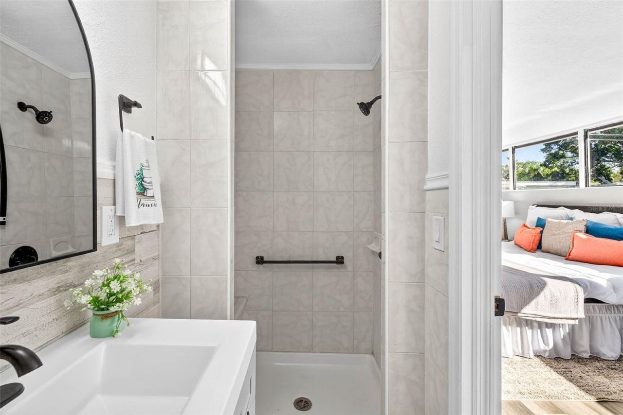 6965 21st Street N, Saint Petersburg, FL 33702 Photo