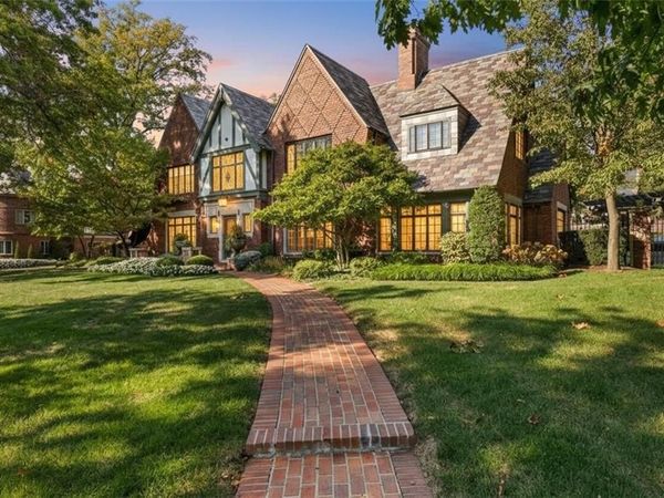 1220 W 64th Street, Kansas City, MO 64113