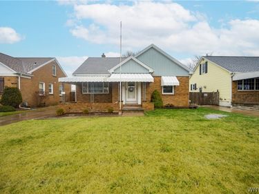 27 Edmund Street, Buffalo, NY 14227