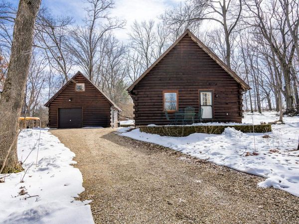 183 Fish Court, Oxford, WI 53952