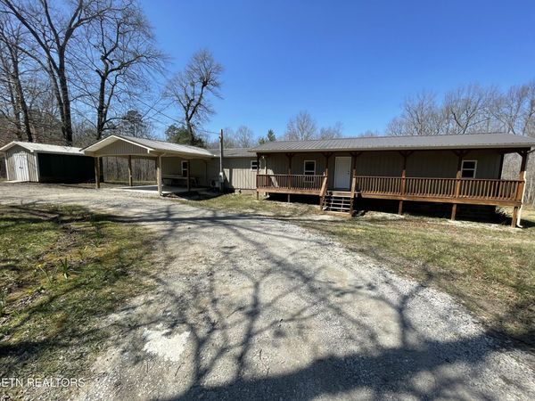 1682 Hollis Poore Rd, Jamestown, TN 38556