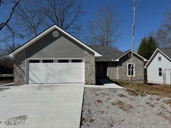 134 Glenwood Drive, Crossville, TN 38558