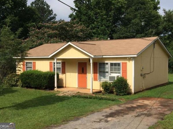 107 Oakwood Circle, Griffin, GA 30223