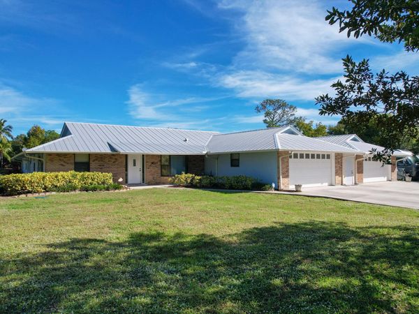 5609 SE Lamay Drive, Stuart, FL 34997