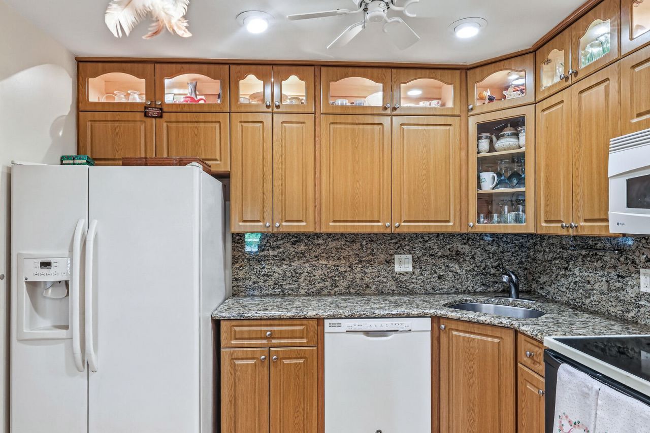 302 Pine Ridge Circle, Unit A-2, Greenacres, FL 33463 Photo