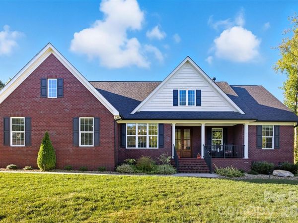 706 Toncin Avenue, Bessemer City, NC 28016