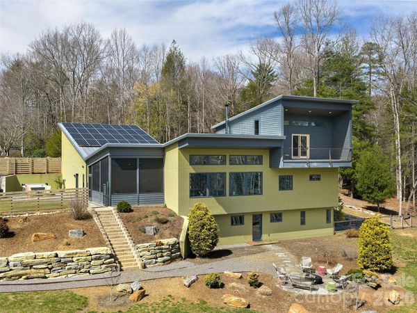 15 Sourwood Lane, Fletcher, NC 28732