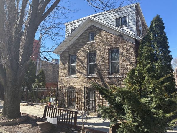 2142 N Leavitt Avenue, Chicago, IL 60647