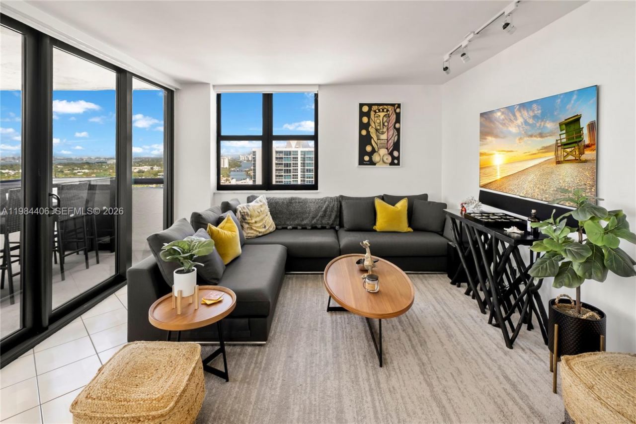 2555 Collins Ave, Unit 2402, Miami Beach, FL 33140 Photo