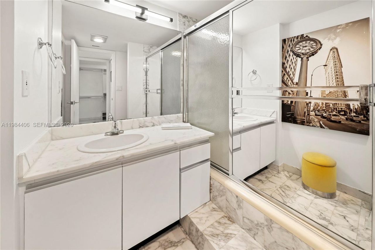 2555 Collins Ave, Unit 2402, Miami Beach, FL 33140 Photo