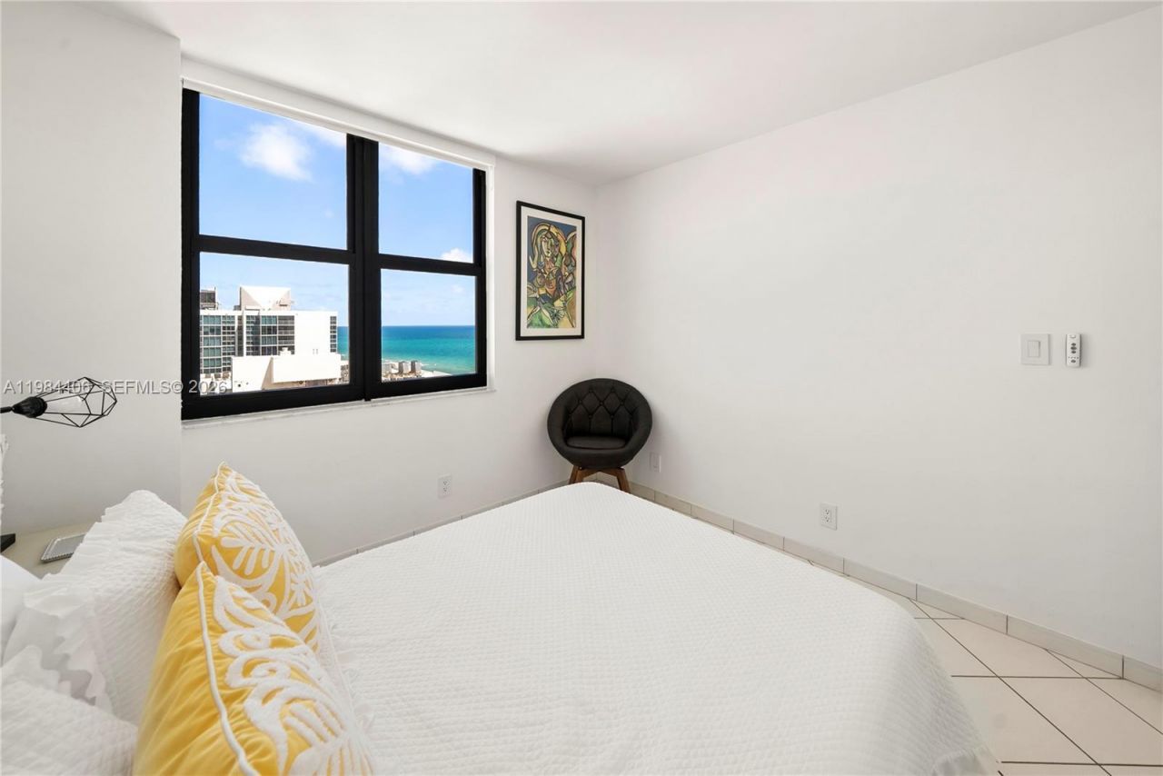 2555 Collins Ave, Unit 2402, Miami Beach, FL 33140 Photo