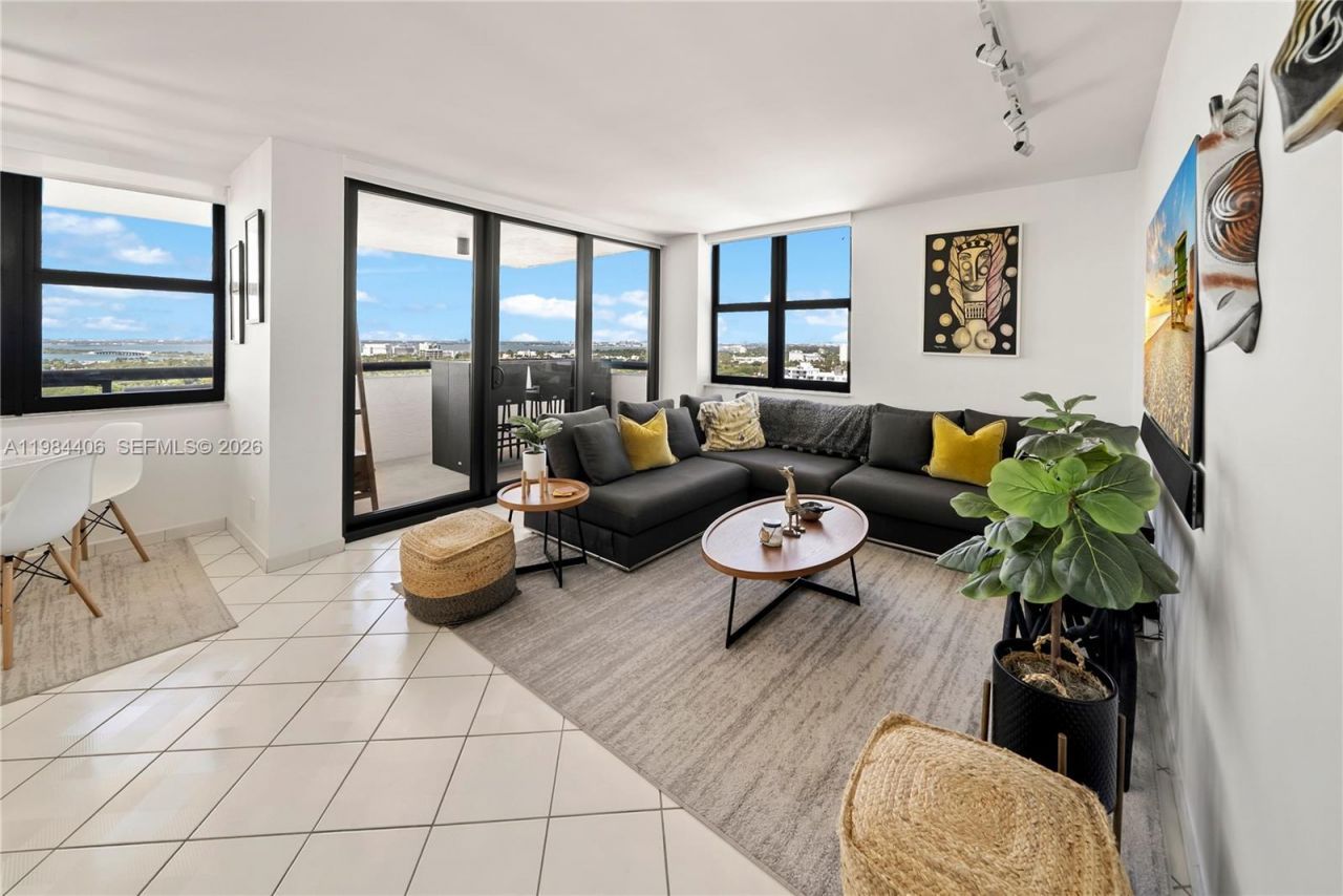 2555 Collins Ave, Unit 2402, Miami Beach, FL 33140 Photo