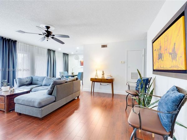 8390 N Missionwood Cir , Unit D-18, Miramar, FL 33025