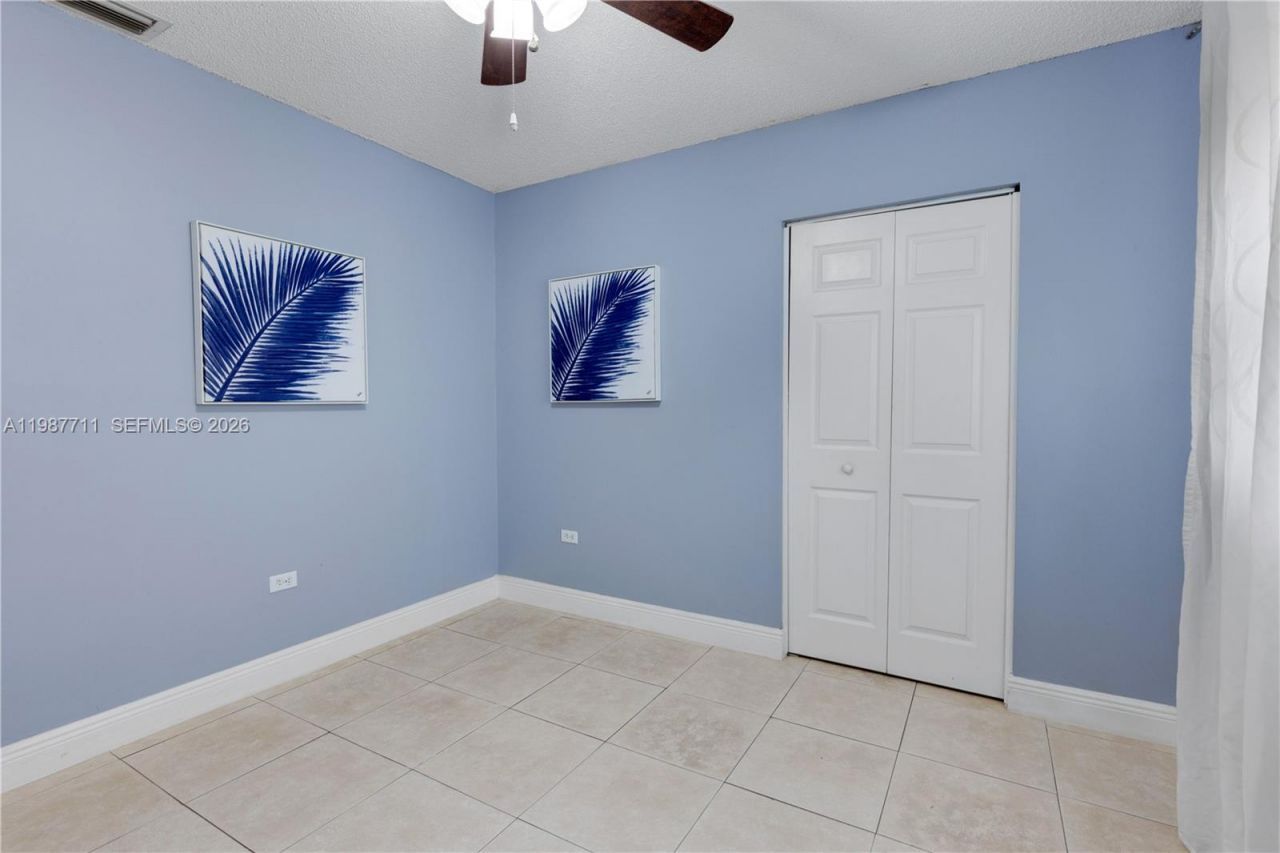 8390 N Missionwood Cir , Unit D-18, Miramar, FL 33025 Photo