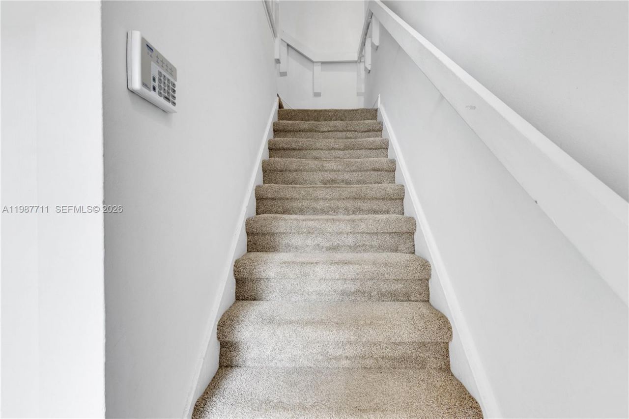 8390 N Missionwood Cir , Unit D-18, Miramar, FL 33025 Photo