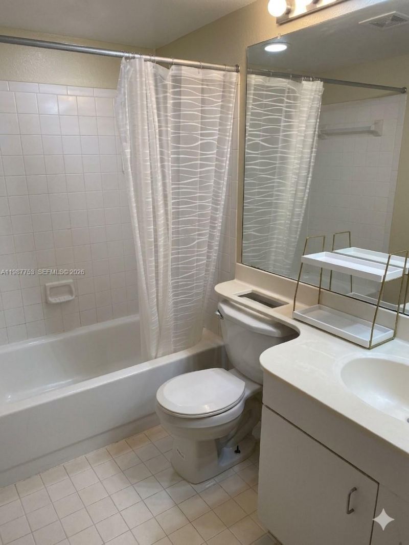 1033 Coral Club Dr , Unit 1033, Coral Springs, FL 33071 Photo