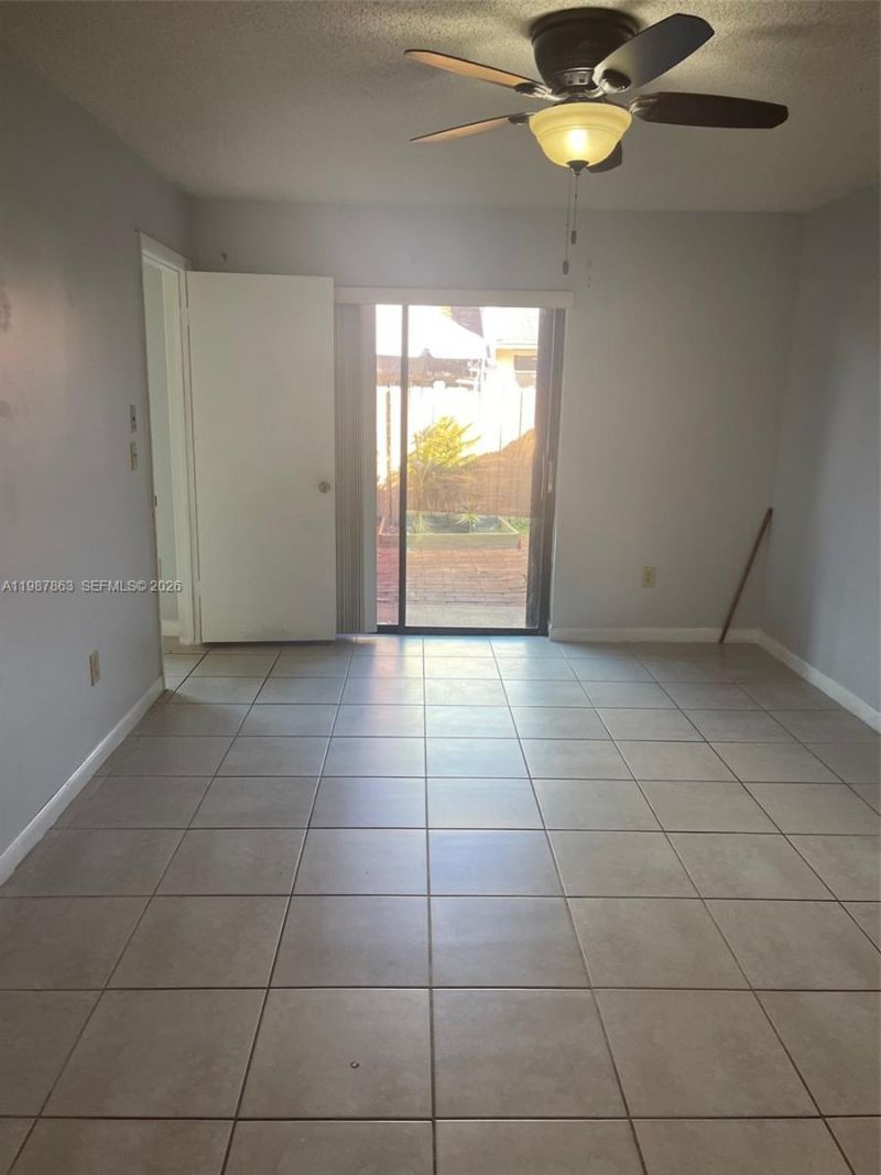 1419 Yellowthroat St, Homestead, FL 33035 Photo
