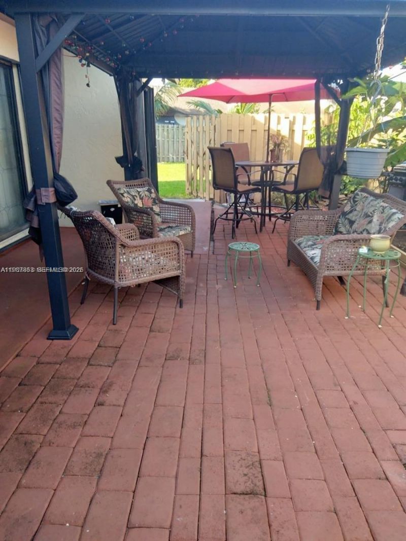 1419 Yellowthroat St, Homestead, FL 33035 Photo