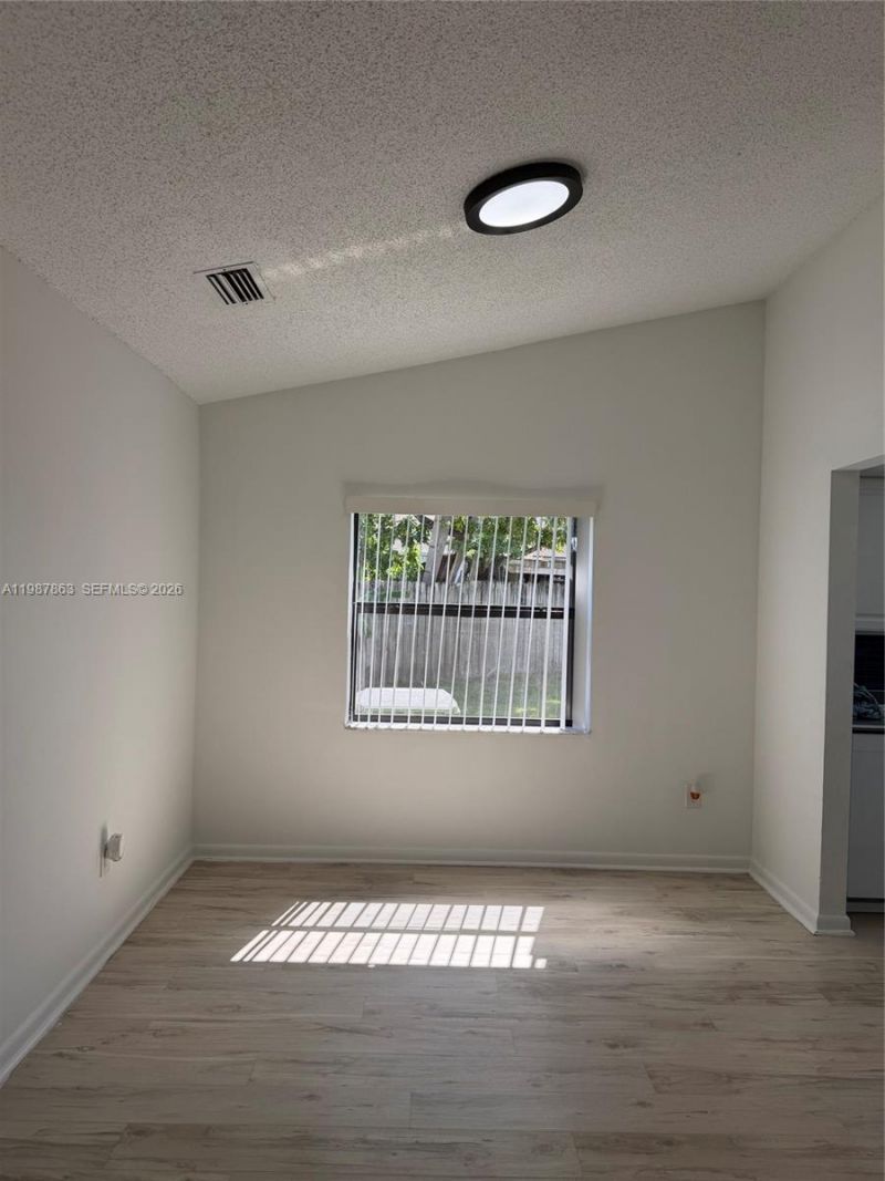 1419 Yellowthroat St, Homestead, FL 33035 Photo