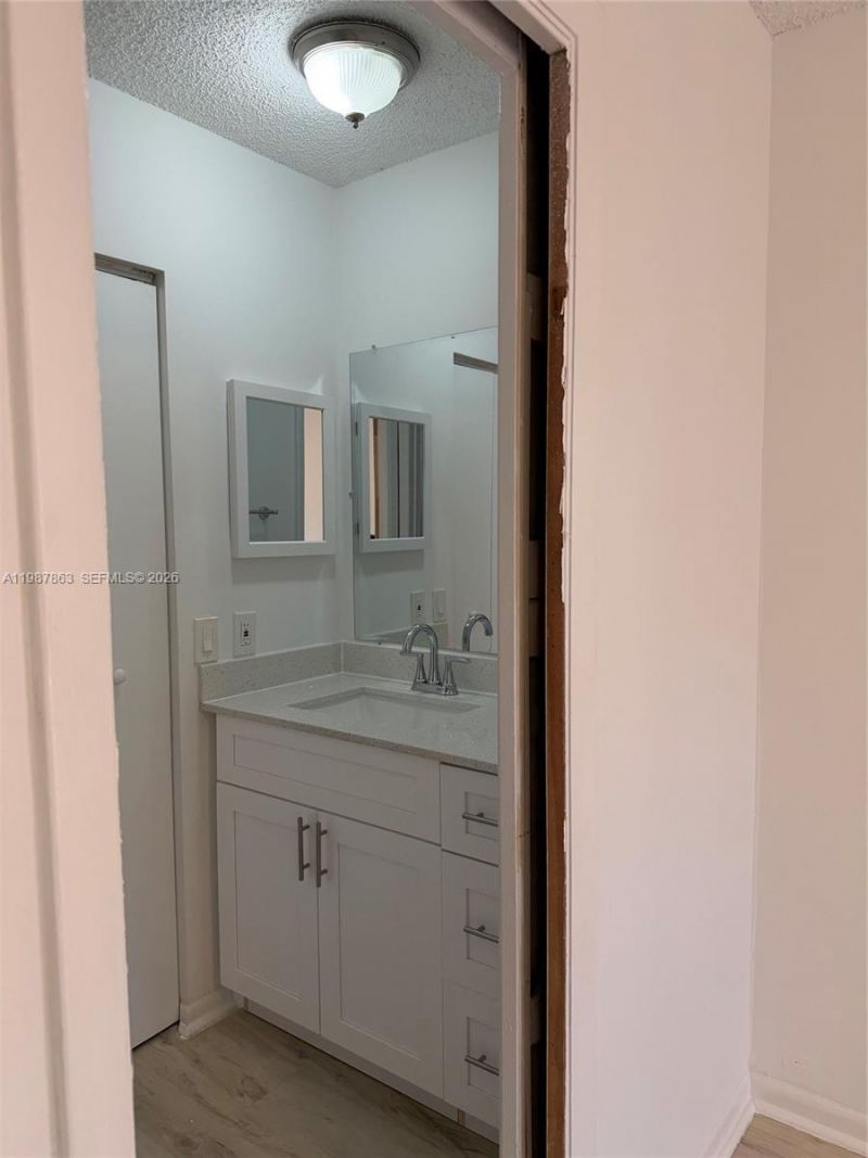 1419 Yellowthroat St, Homestead, FL 33035 Photo