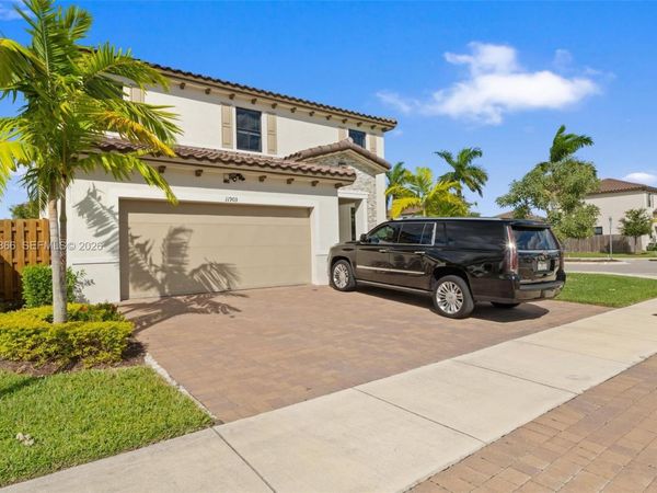 11903 SW 241st St, Unit 11903, Homestead, FL 33032
