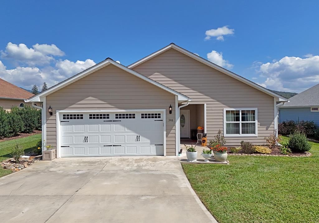 348 Riverwalk Circle, Hayesville, NC 28904 Main Photo