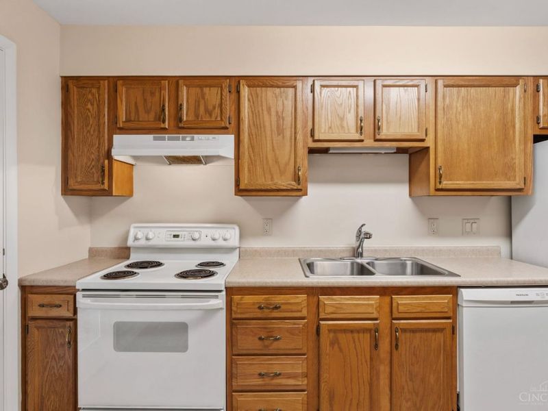 3563 Amberacres Drive, Unit #1, Cincinnati, OH 45237 Photo 10