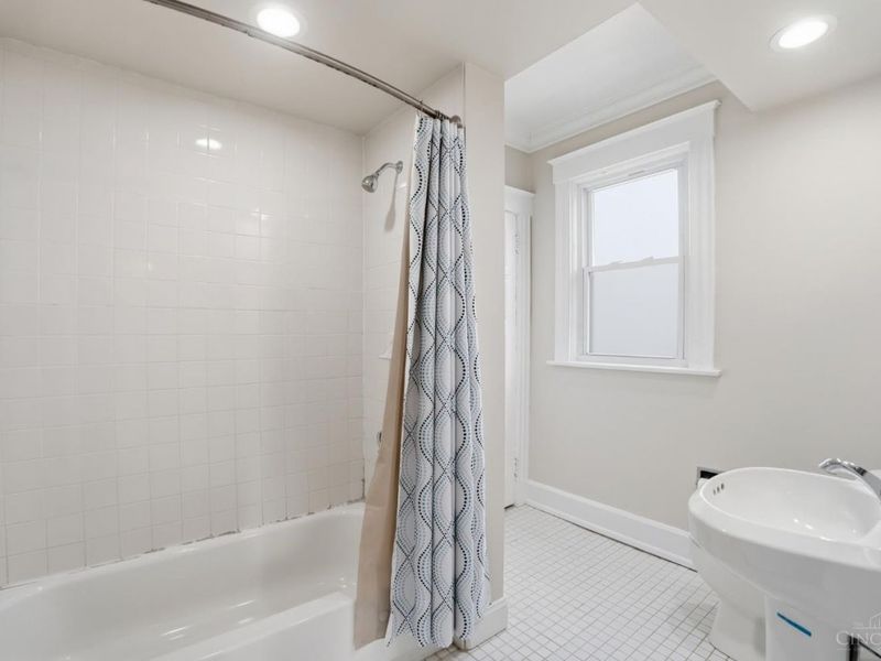 5805 Woodmont Avenue, Cincinnati, OH 45213 Photo 25