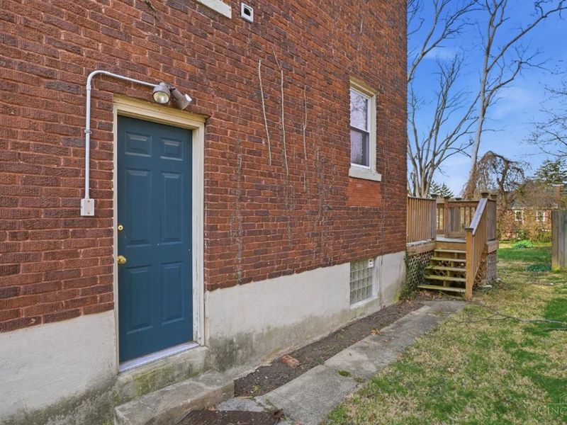 5805 Woodmont Avenue, Cincinnati, OH 45213 Photo 39
