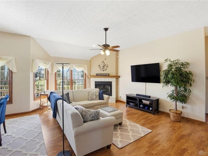 2366 Rosina Drive, Miamisburg, OH 45342 Photo 7