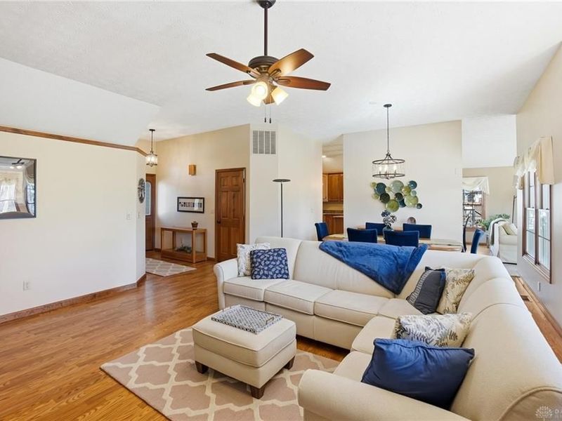 2366 Rosina Drive, Miamisburg, OH 45342 Photo 8