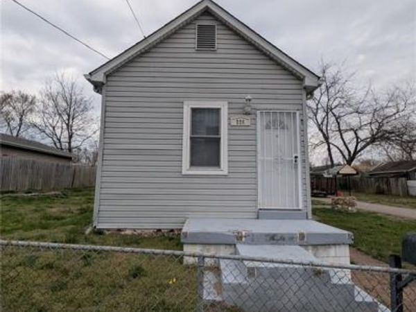 225 E Arlee Avenue , St Louis, MO 63125