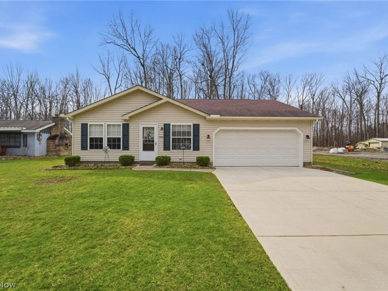 5206 University Drive, Geneva, OH 44041 Photo 1