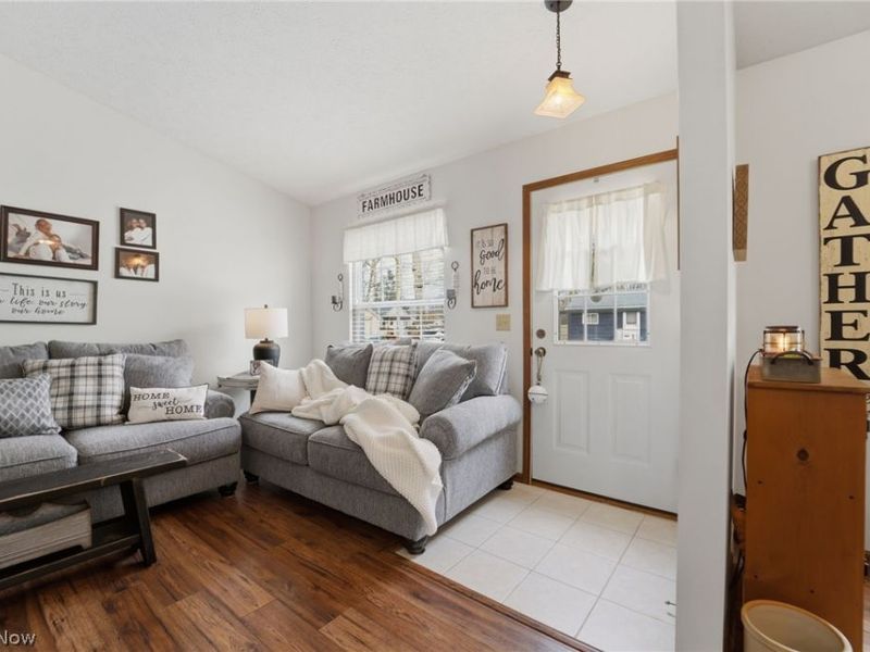 5206 University Drive, Geneva, OH 44041 Photo 2