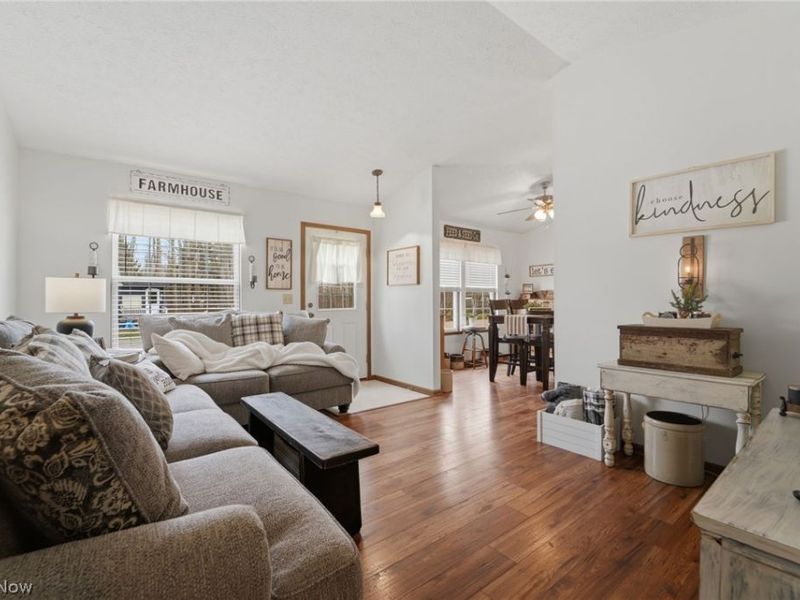 5206 University Drive, Geneva, OH 44041 Photo 4